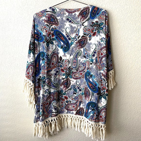 Umgee Womens Cardigan Size S/M Paisley Floral Open Front Fringe Hem - Picture 2 of 8